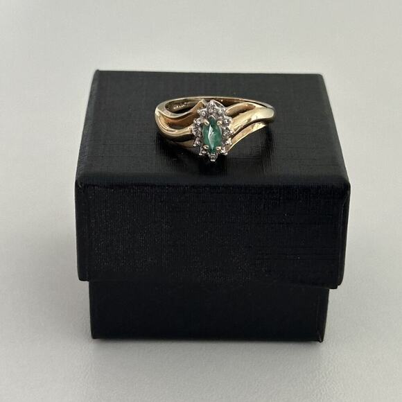 10K Yellow Gold Emerald Marquise & Diamonds Accent Halo Ladies Band Ring Size 6 - Picture 5 of 14